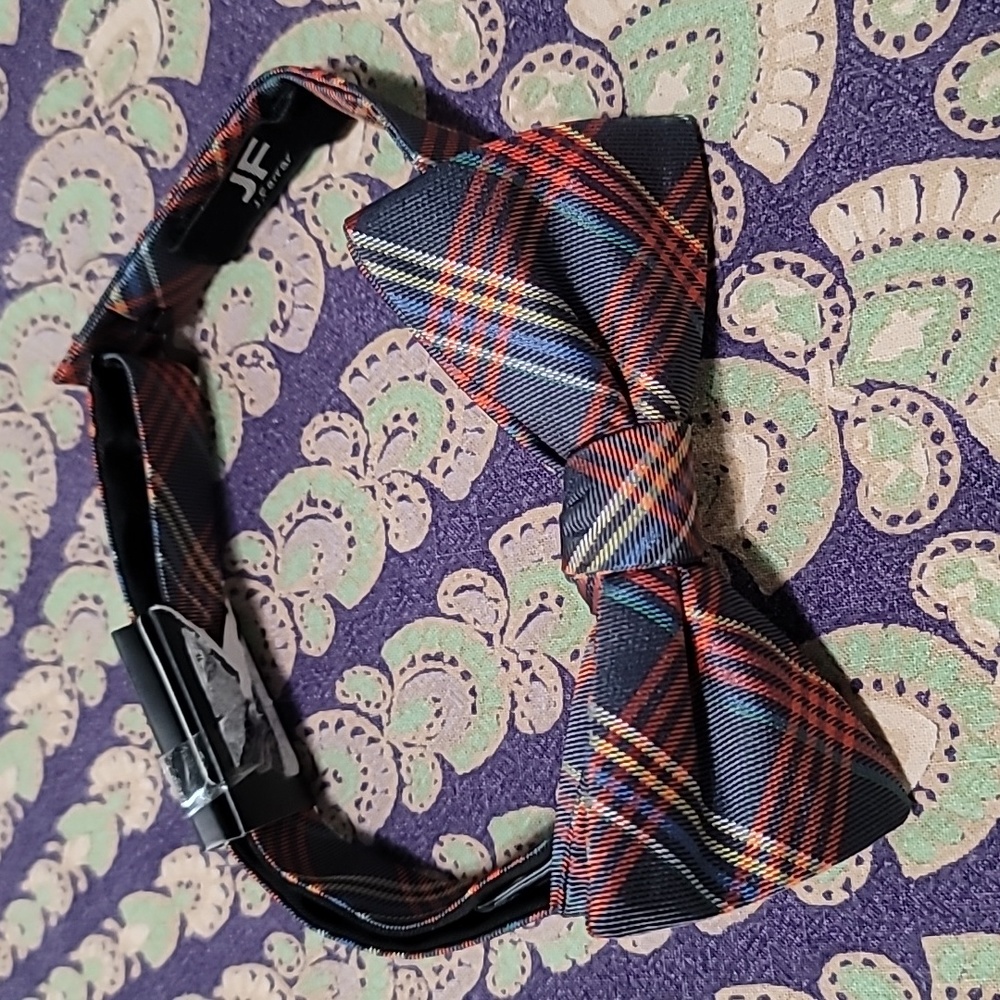 J. Farrar Plaid Bow Tie New!